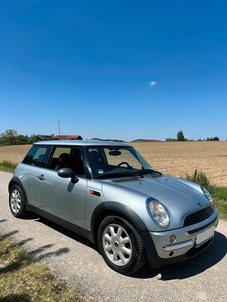 Käytetty Mini ONE 90 HP (66 kW) 2003 Hopea Viistoperä