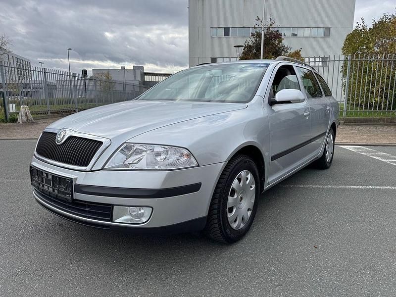 Silber Gebraucht 2008 Skoda Octavia Kombi | 4.980 € (Teuer) - Bild 1/4