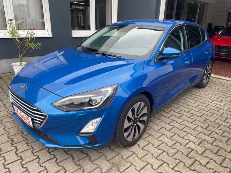 Blau Gebraucht 2019 Ford Focus Limousine | 15.999 € (Etwas zu teuer) - Bild 1/4