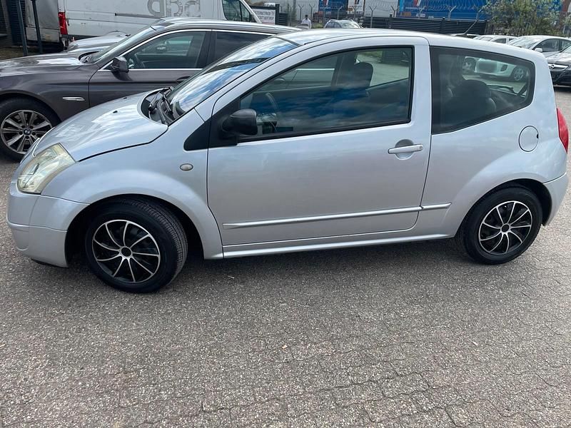 Gebraucht Citroën C2 74 PS (54 kW) 2004 Silber Kleinwagen