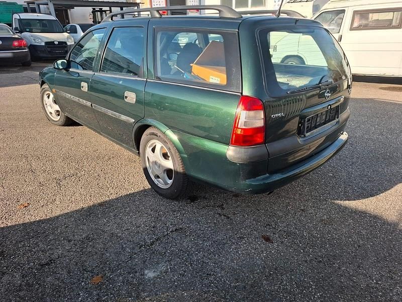 Gebraucht Opel Vectra 116 PS (85 kW) 1997 Grün Kombi