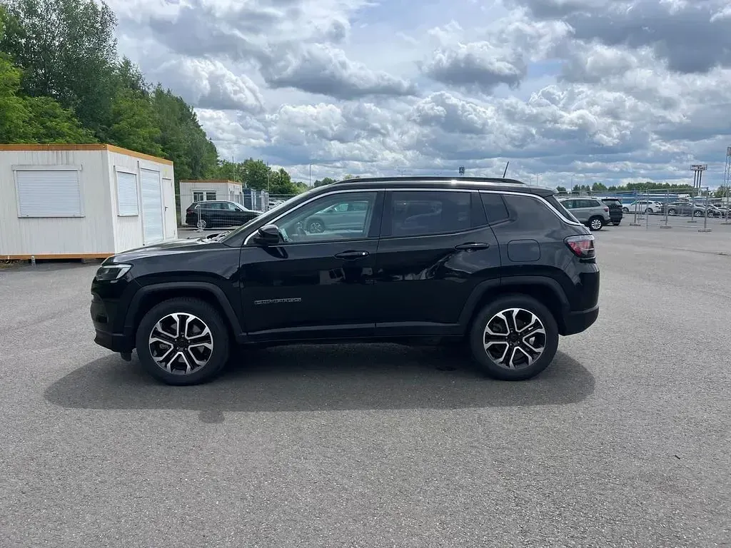 Gebraucht Jeep Compass Limited 190 PS (139 kW) 2022 Schwarz SUV