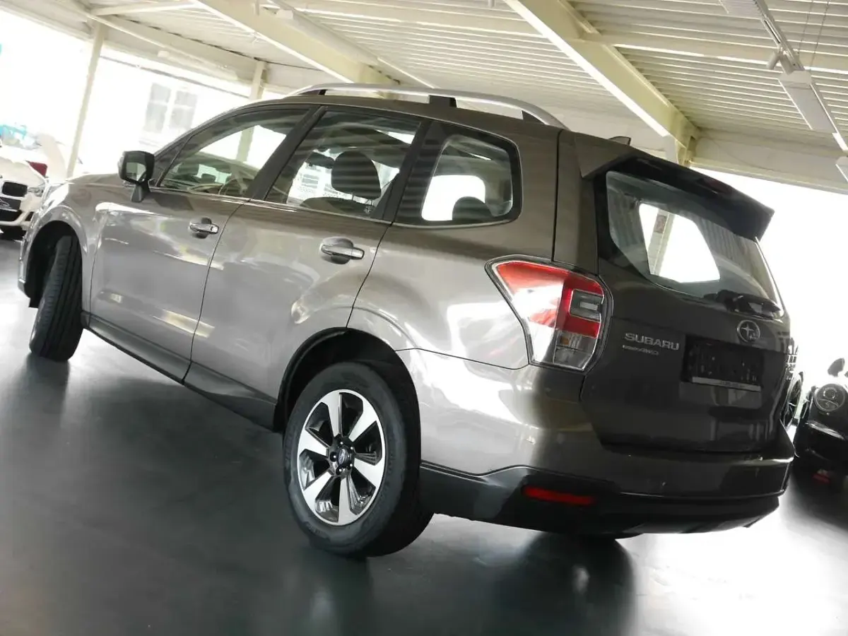 Gebraucht Subaru Forester Exclusive+ 147 PS (108 kW) 2017 Sepia bronze SUV
