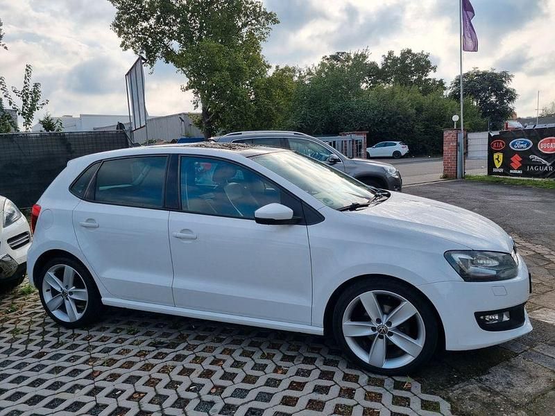 Weiß Gebraucht 2011 VW Polo Highline Limousine | 9.500 € (Fairer Preis) - Bild 1/4