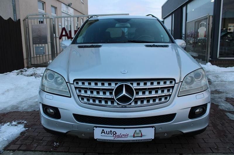 Gebraucht Mercedes ML280 190 PS (139 kW) 2007 Silber SUV
