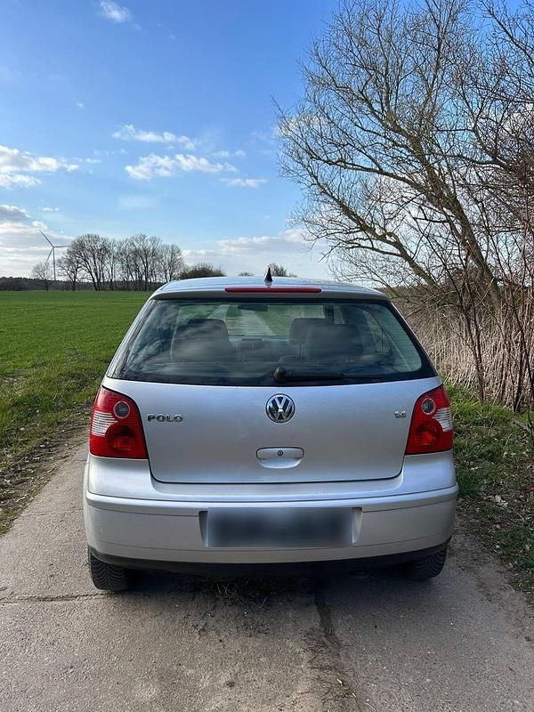 Gebraucht VW Polo 75 PS (55 kW) 2003 Silber Kleinwagen