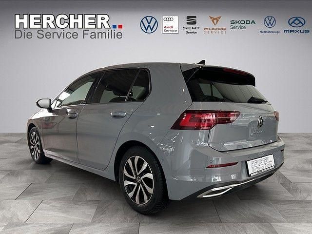 Gebraucht VW Golf VIII Active 150 PS (110 kW) 2022 Grau Limousine