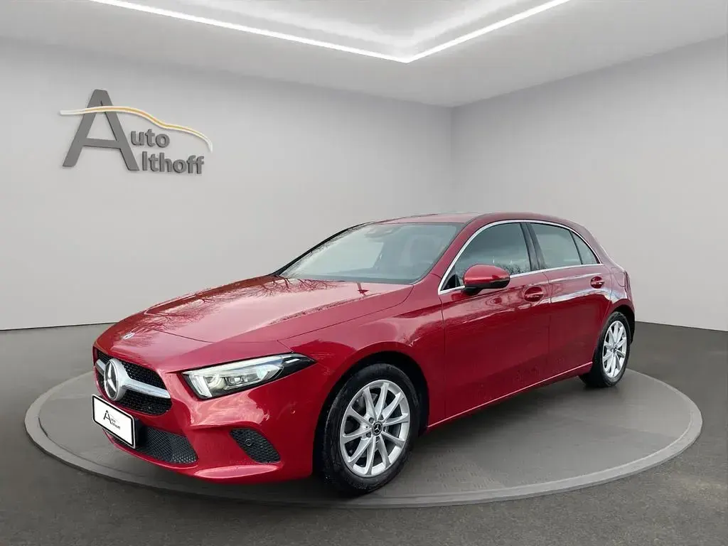Gebraucht Mercedes A220 Progressive 190 PS (139 kW) 2021 Rot Limousine