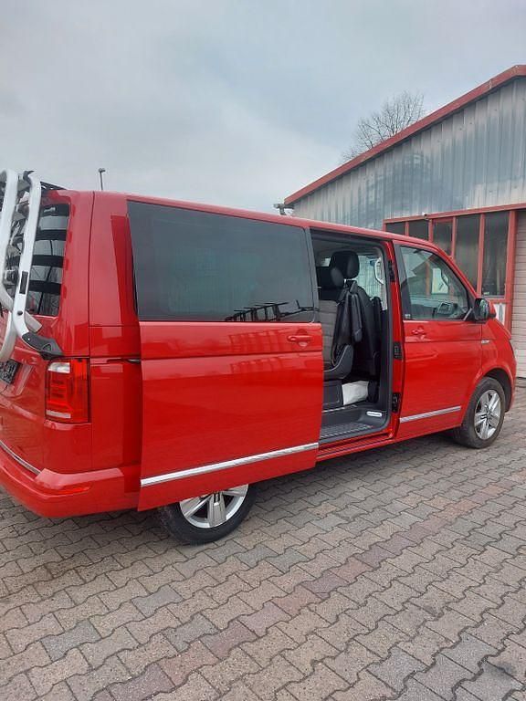 Gebraucht VW Multivan 199 PS (146 kW) 2018 Rot Van