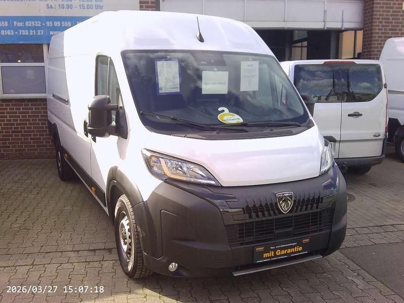 Gebraucht Peugeot Boxer 140 PS (102 kW) 2024 Lackierung weiss icy/typ Van