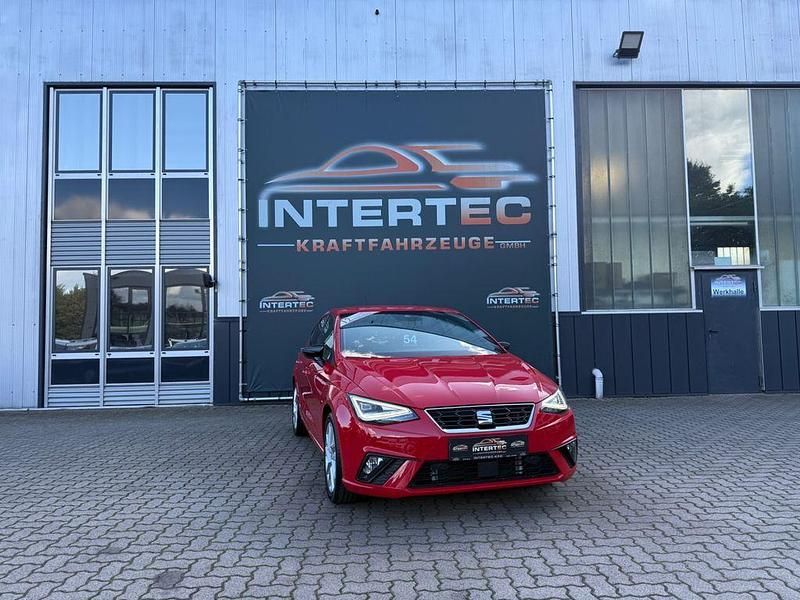 Rot Gebraucht 2023 Seat Ibiza FR Limousine | 20.499 € (Fairer Preis) - Bild 1/4