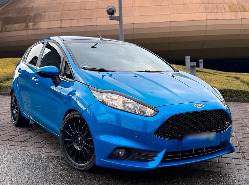 Gebraucht Ford Fiesta Titanium X 101 PS (74 kW) 2013 Blau Kleinwagen