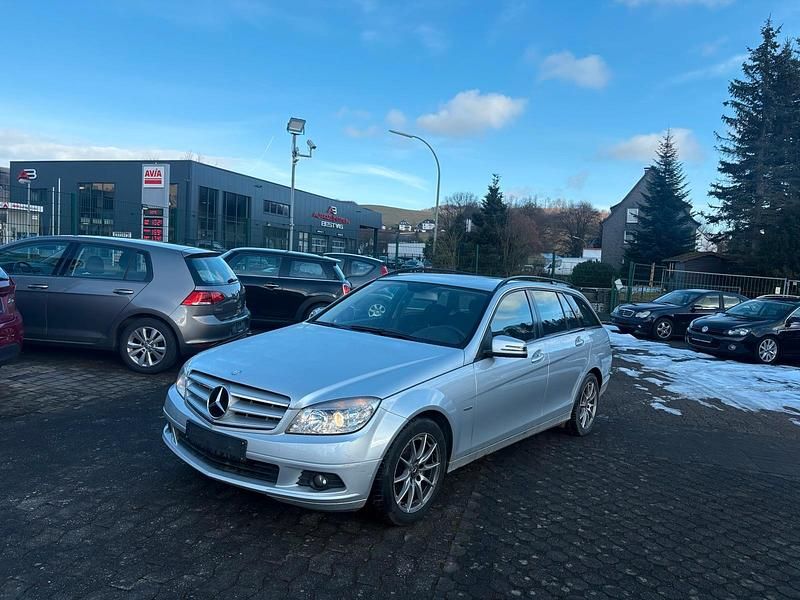 Gebraucht Mercedes C200 136 PS (100 kW) 2010 Grau Kombi