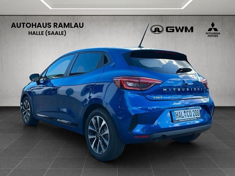 Neu Mitsubishi Colt Plus 67 PS (49 kW) 2025 Blau Limousine