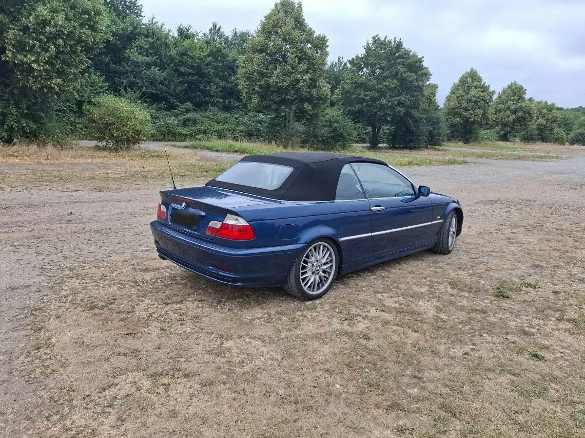 Gebraucht BMW 325 Cabriolet Performance 192 PS (141 kW) 2001 Blau Cabrio