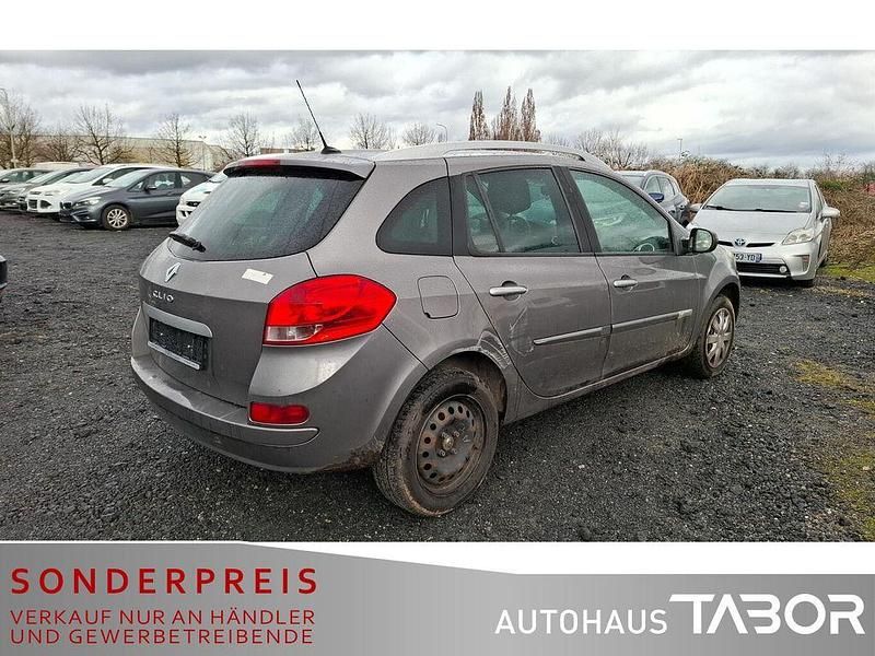 Gebraucht Renault Clio II Dynamique 101 PS (74 kW) 2010 Limousine
