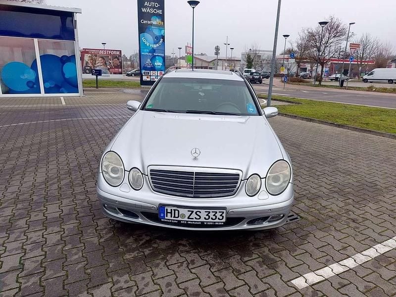 Gebraucht Mercedes E220 Classic 150 PS (110 kW) 2006 Kombi