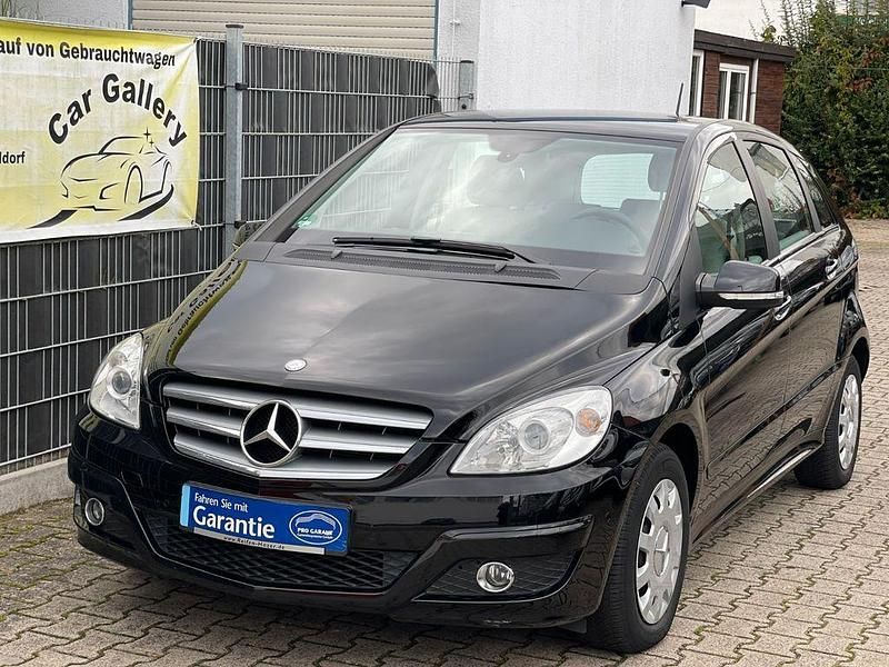 Schwarz Gebraucht 2009 Mercedes B170 Van / Kleinbus | 8.990 € (Teuer) - Bild 1/4