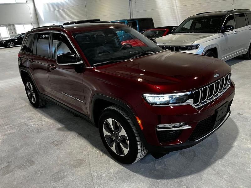 Gebraucht Jeep Grand Cherokee 272 PS (200 kW) 2022 Rot SUV