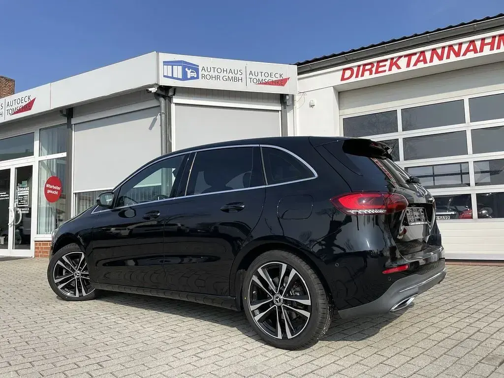 Gebraucht Mercedes B200 Edition 163 PS (119 kW) 2019 Schwarz Kleinwagen