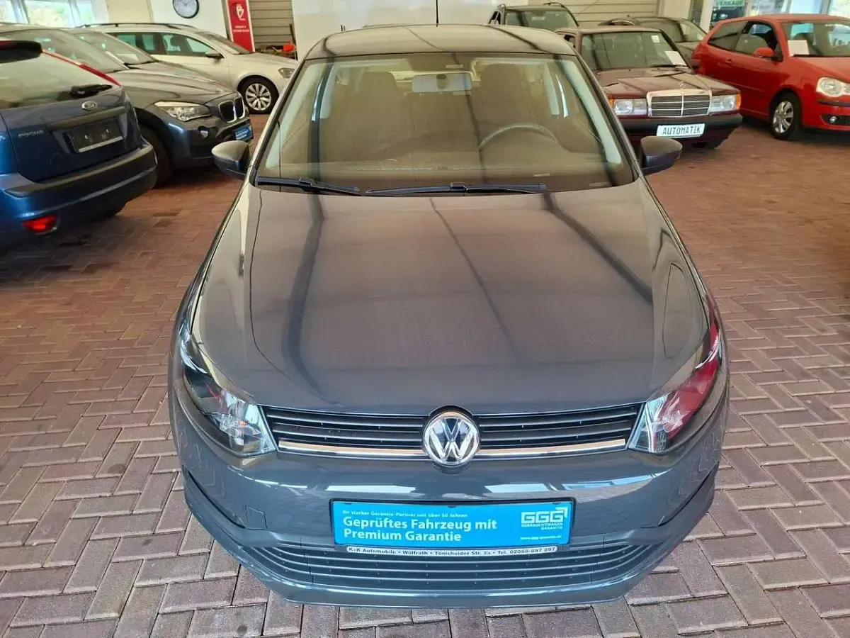 Gebraucht VW Polo 60 PS (44 kW) 2016 Grau Limousine
