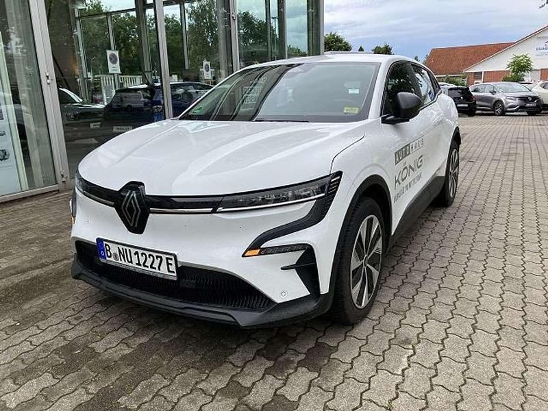 Gebraucht Renault Megane E-Tech Evolution 96 kW (131 PS) 2023 Arktisweiß Limousine