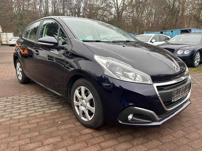 Gebraucht Peugeot 208 Active 82 PS (60 kW) 2016 Bleu encre Kleinwagen