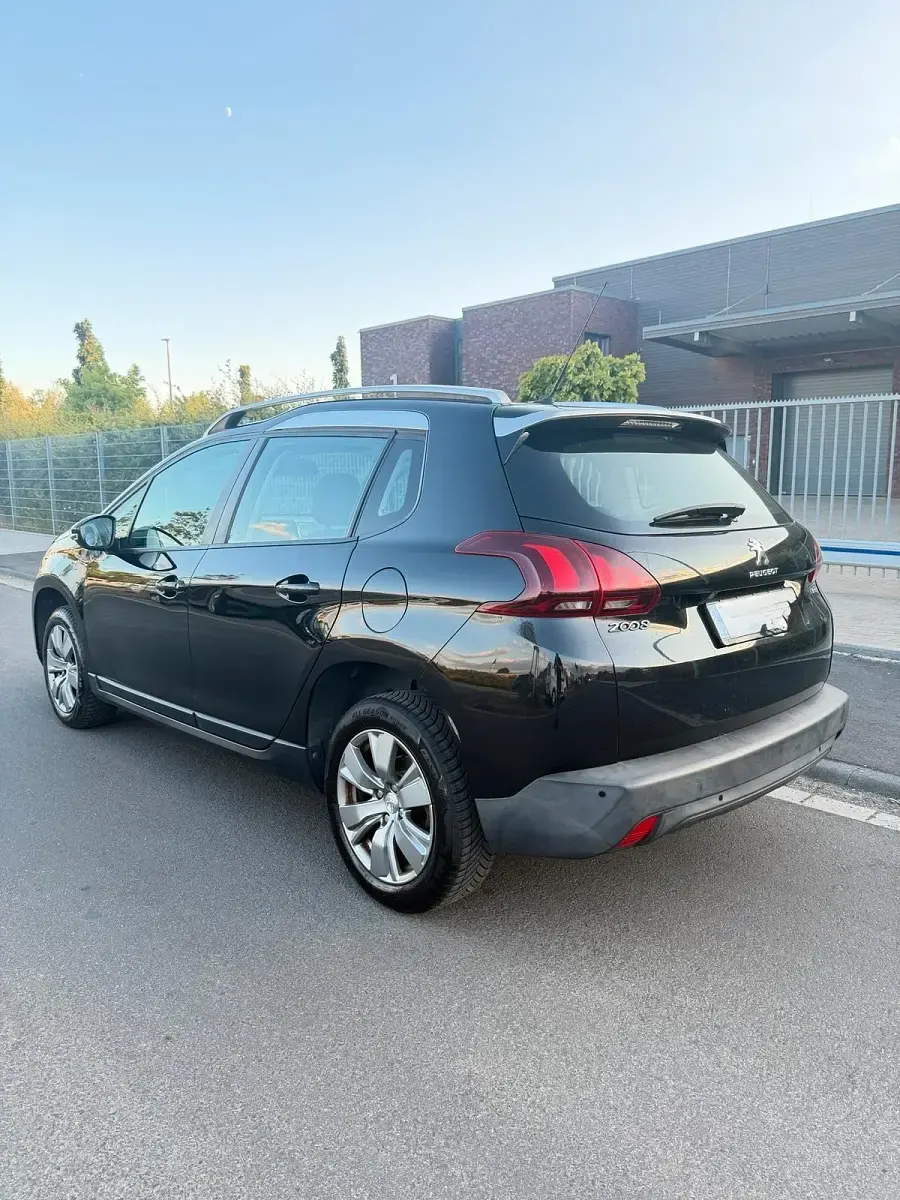 Gebraucht Peugeot 2008 Active 82 PS (60 kW) 2017 Schwarz SUV
