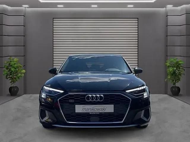 Second-hand Audi A3 Advanced 200 CP (147 kW) 2023 Negru Berlinǎ