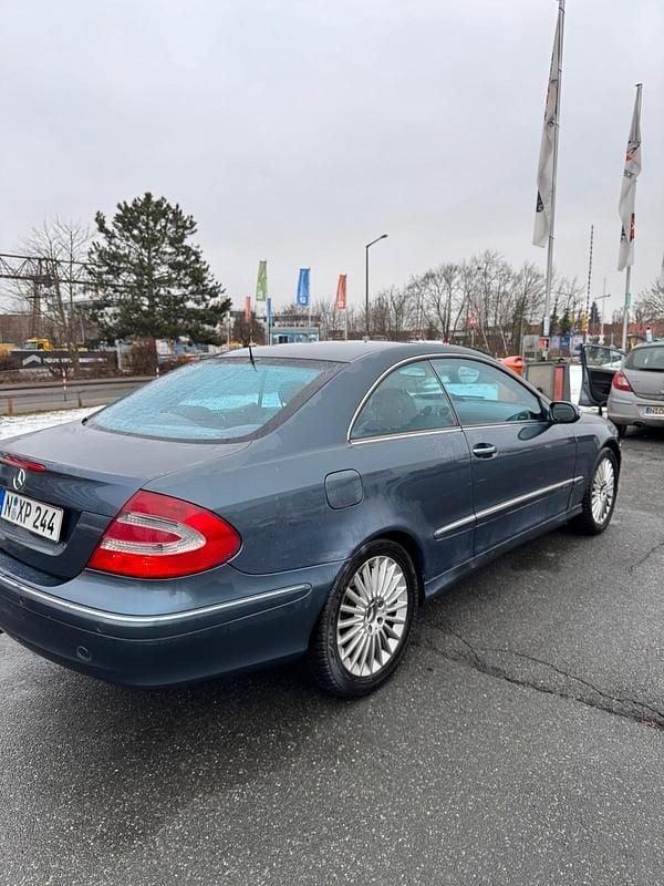Silber Gebraucht 2003 Mercedes CLK240 Coupé | 2.800 € (Superpreis) - Bild 1/4