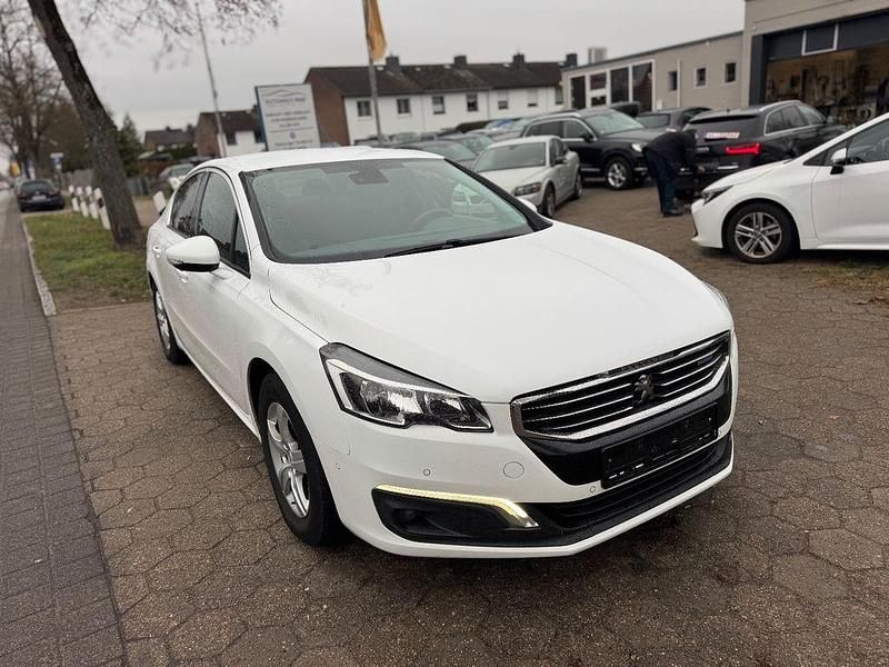 Gebraucht Peugeot 508 Active 120 PS (88 kW) 2016 Weiß Limousine