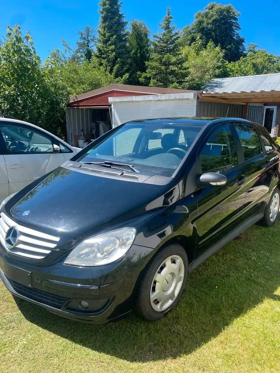 Gebraucht Mercedes B200 136 PS (100 kW) 2006 Schwarz Van / Kleinbus