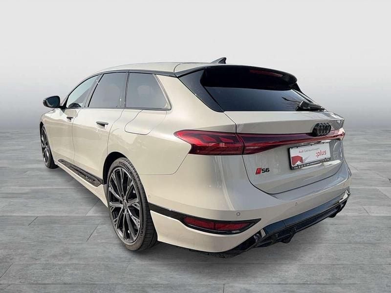 Gebraucht Audi e-tron Ambiente 369 kW (503 PS) 2025 Siambeige metallic SUV