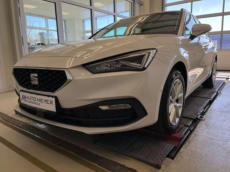 Usata Seat Leon Style 150 CV (110 kW) 2022 Bianco Station wagon