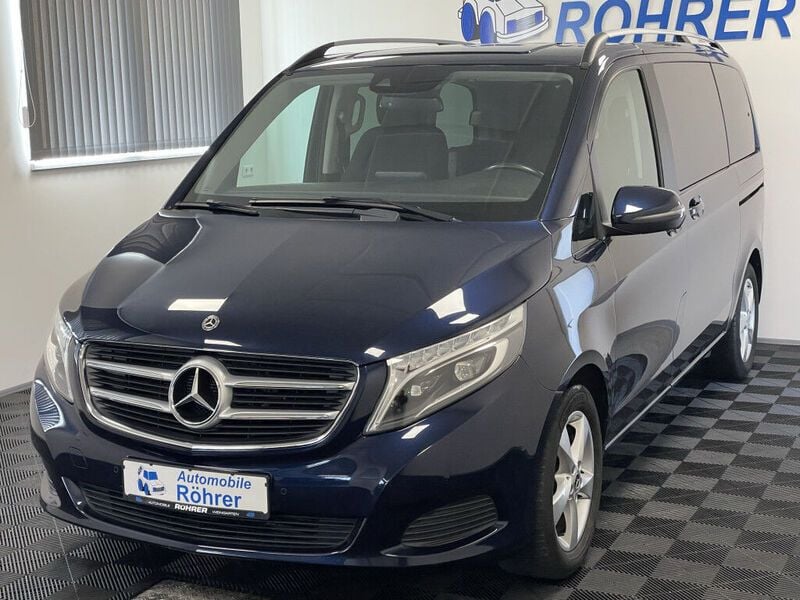 Blau Gebraucht 2018 Mercedes V250 Sport Van / Kleinbus | 36.990 € (Superpreis) - Bild 1/4