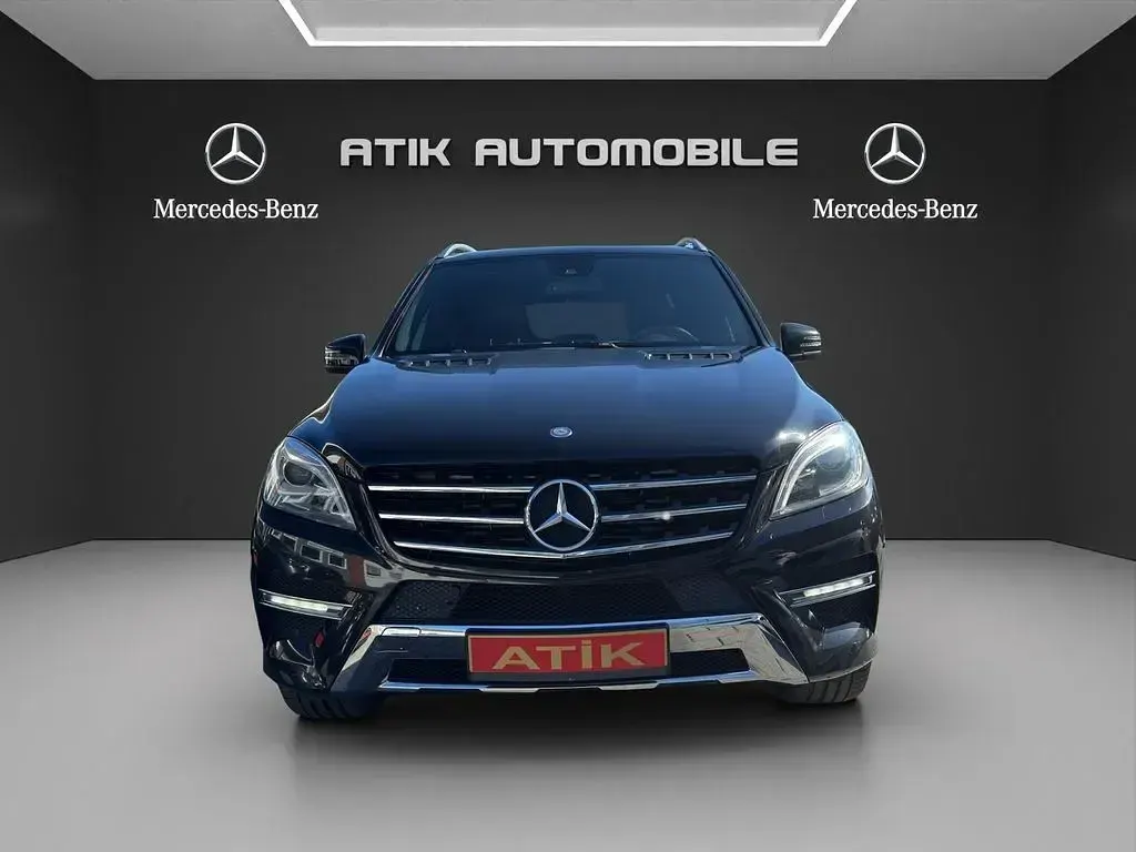 Gebraucht Mercedes ML350 AMG line 258 PS (189 kW) 2012 Schwarz (metallic) SUV