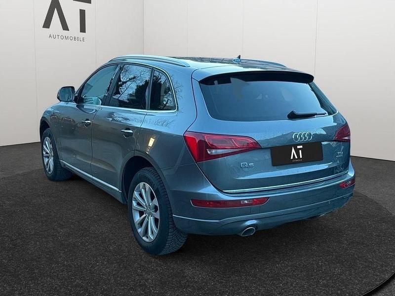 Gebraucht Audi Q5 Comfort 150 PS (110 kW) 2016 Grau SUV