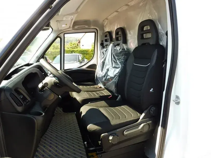 Neu Iveco Daily 158 PS (116 kW) 2026 (blanc) Van
