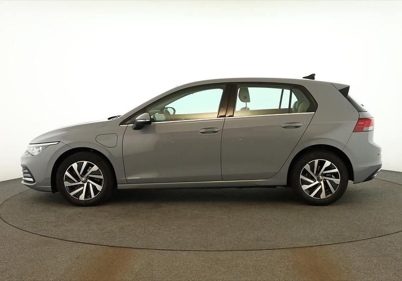 Gebraucht VW Golf Style 204 PS (150 kW) 2022 Mondsteingrau SUV