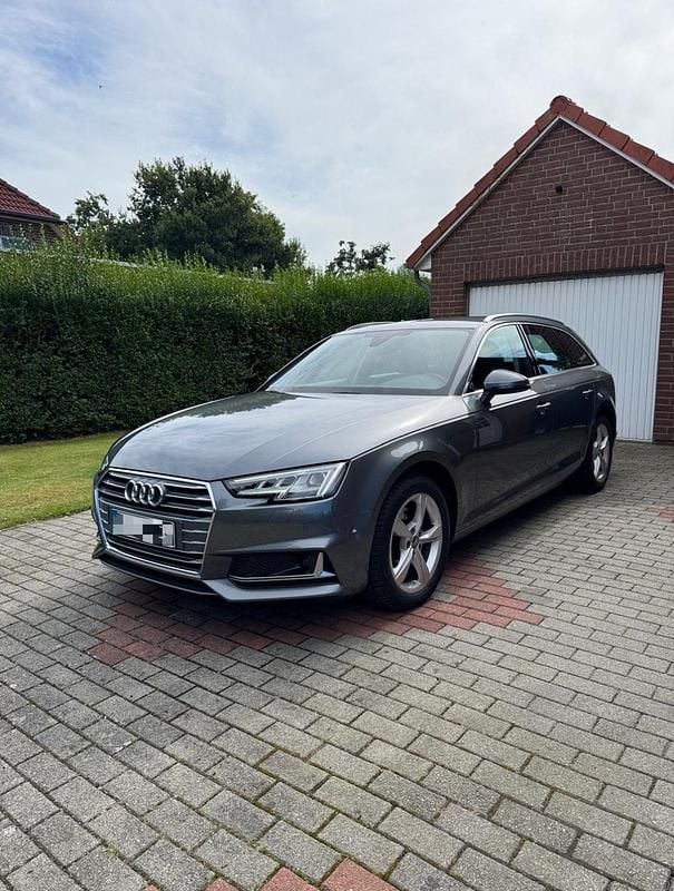 Grau Gebraucht 2019 Audi A4 Kombi | 21.500 € (Fairer Preis) - Bild 1/4
