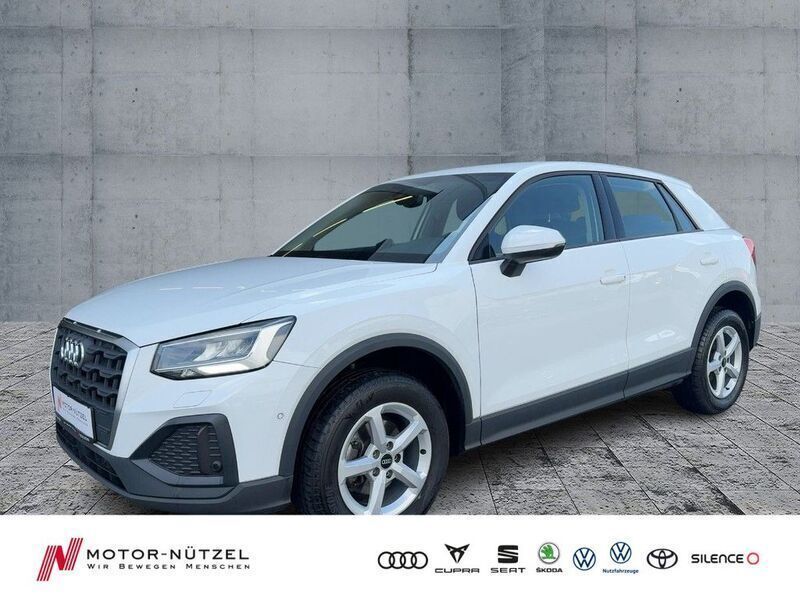 Weiß Gebraucht 2021 Audi Q2 Basis SUV | 22.430 € (Fairer Preis) - Bild 1/4