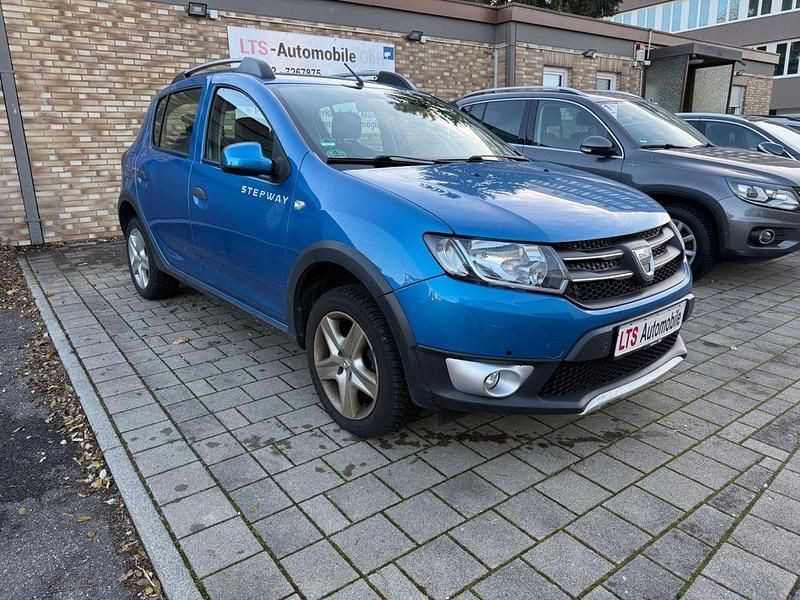 Gebraucht Dacia Sandero Prestige 90 PS (66 kW) 2013 Blau SUV
