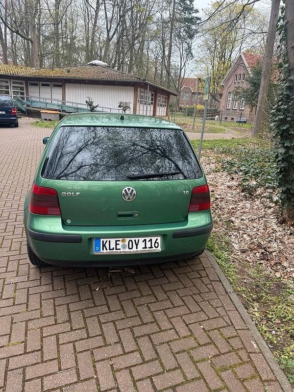 Gebraucht VW Golf IV Edition 101 PS (74 kW) 2001 Grün Kombi