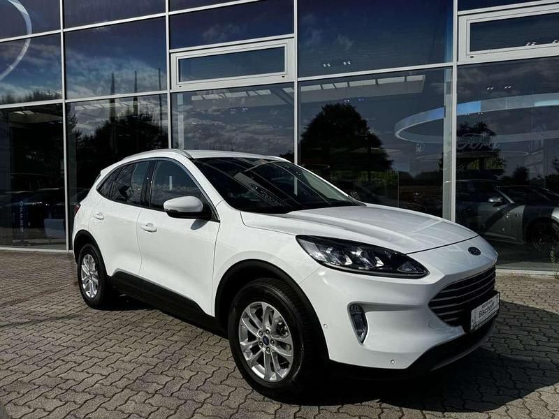 Gebraucht Ford Kuga Titanium 224 PS (164 kW) 2022 Frozen white SUV