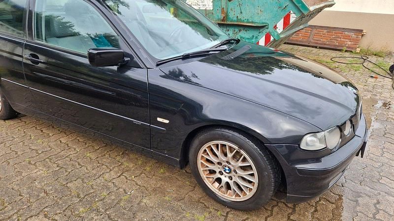 Gebraucht BMW 316 116 PS (85 kW) 2002 Schwarz Limousine