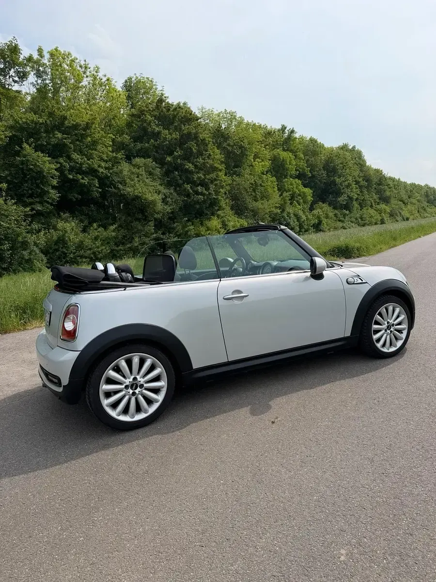 Gebraucht Mini Cooper SD Cabriolet 143 PS (105 kW) 2012 Silber Cabrio