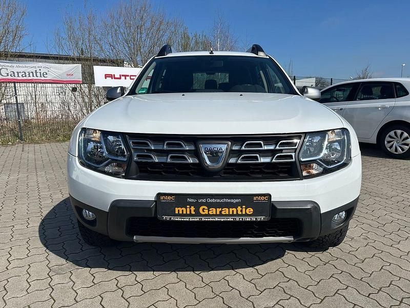 Gebraucht Dacia Duster Essentiel 114 PS (83 kW) 2015 Weiß SUV