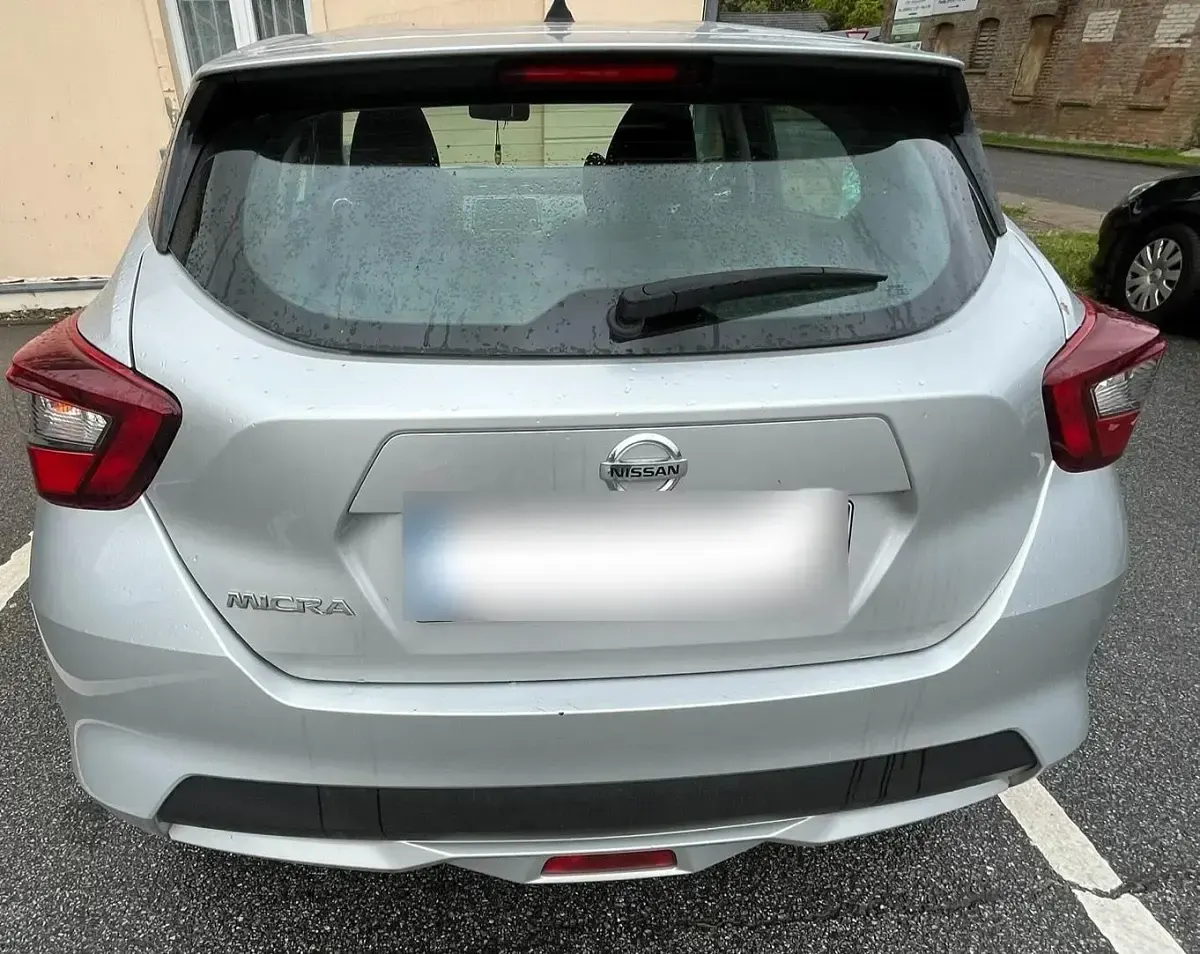 Gebraucht Nissan Micra Acenta 92 PS (67 kW) 2022 Silber Kleinwagen