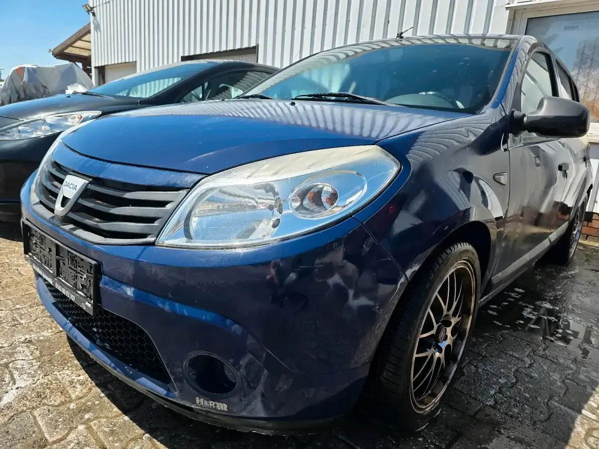 Gebraucht Dacia Sandero 75 PS (55 kW) 2008 Blau Kleinwagen