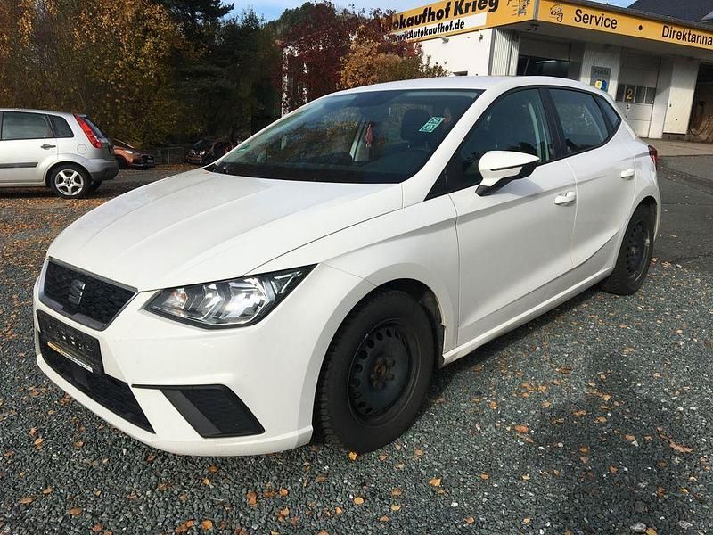Weiß Gebraucht 2019 Seat Ibiza Style Limousine | 7.890 € (Guter Preis) - Bild 1/4